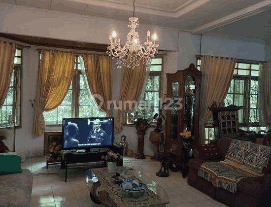 Rumah Di Cikini Menteng Jakarta Pusat S6099 1