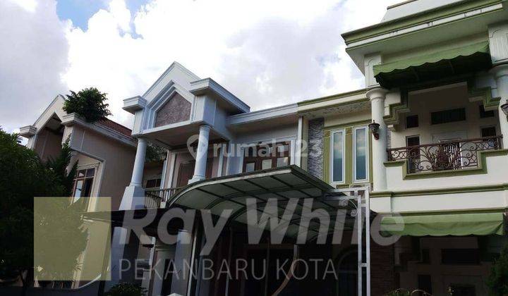 Rumah Mewah 2 lantai di jl. Tuanku Tambusai, Pekanbaru 1