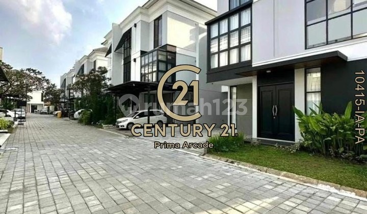 Rumah Brand New Colonial Modern One Gate System Ada Swimm Pool
