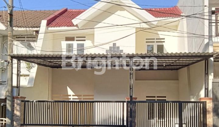 Rumah minimalis siap huni di Rungkut Asri Tengah