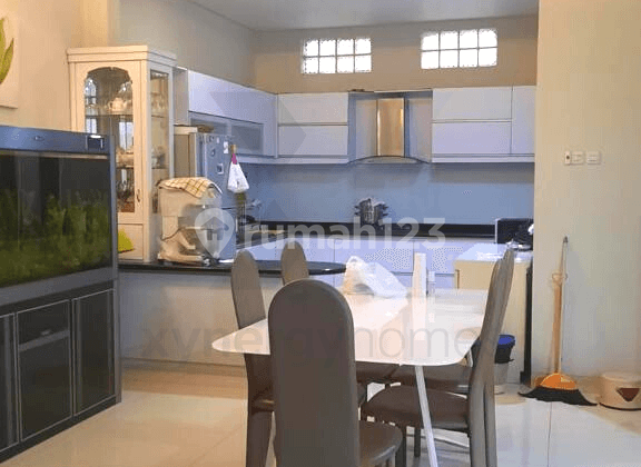 Dijual Rumah 2 Lantai Sangat Terawat di Perumahan Mekar Wangi