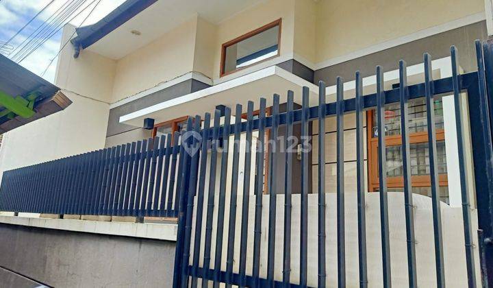 Rumah Modern Minimalis Siap Huni Strategis Tengah Kota Bandung 2