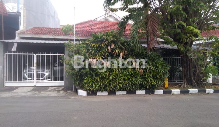 RUMAH 2 LT DI JL MANYAR KERTOARJO SURABAYA DEKAT BONCAFE MANYAR