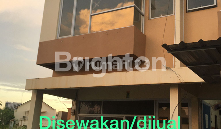 Dekat sekolah,Dekat pusat kuliner