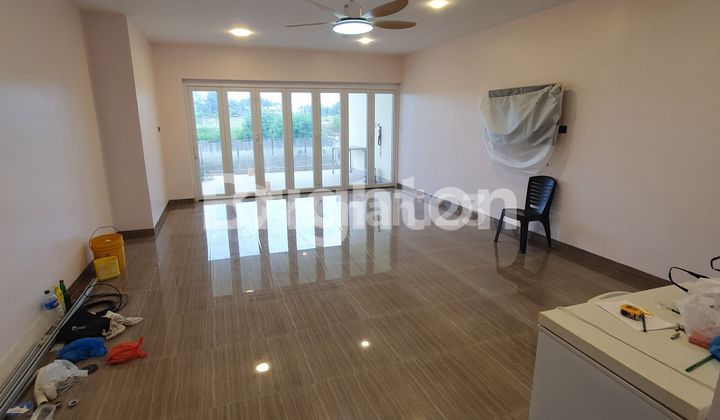 dekat pasardekat pusat pemerintahan 2