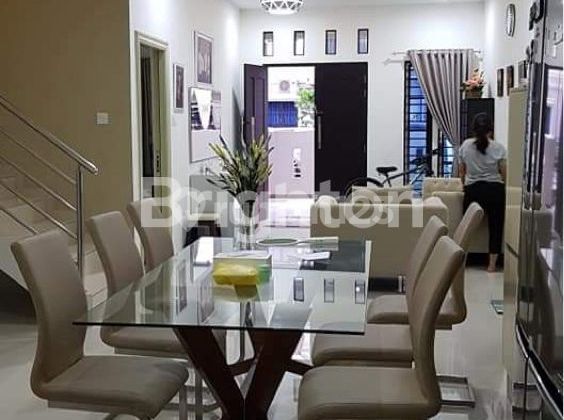 Dekat Pasar cahaya garden