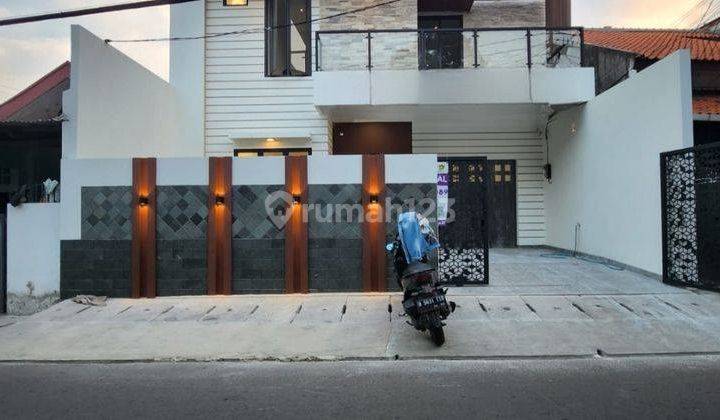 Rumah mewah baru di Cipinang Cempedak Jakarta Timur 1