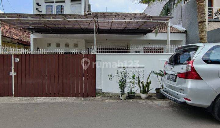 Rumah Non Komplek Siap Huni Di Duren Sawit Jakarta Timur. 1