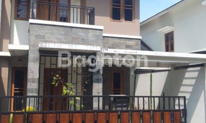 RUMAH 2 LANTAI DI UTARA JOGYA BAY 1