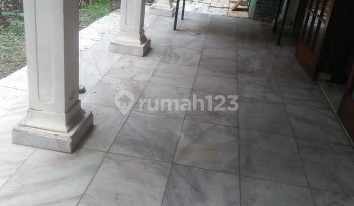 Rumah Lama Pinggir Jalan 2 mobil , di Cipete, Jakarta Selatan 2