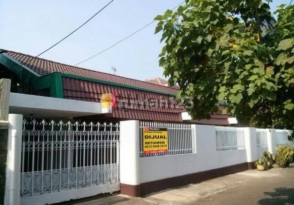 RUMAH DI JALAN TAMBRA RAWAMANGUN JAKARTA TIMUR - LT.360 m2 - SHM 1