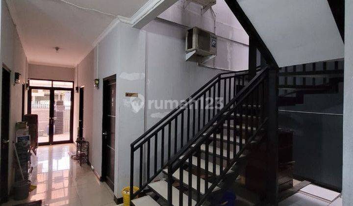 Turun Harga Kost 3 Lantai Bagus Furnished Sayap Surya Sumantri 2