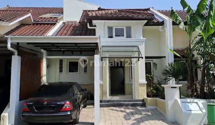 Rumah Minimalis Full Renov di Tatar Wangsakerta, Kota Baru Parahyangan 1