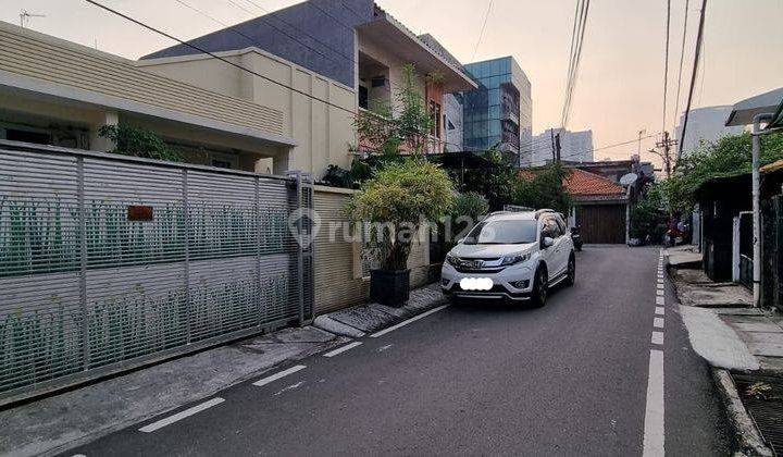 Rumah Bagus Semi Furnished SHM di Petojo, Jakarta Pusat 2