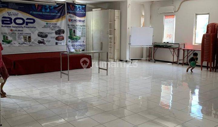 TEMPAT USAHA DI JALAN RAYA JEMURSARI SURABAYA 1