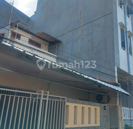 Rumah mungil di lokasi strategis, aman dan bebas banjir 1