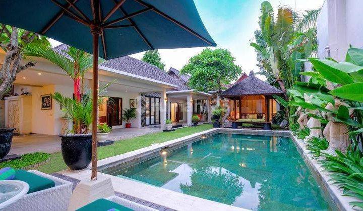 Villa for sale in Canggu Bali Strategic Position Modern Luxurious 1