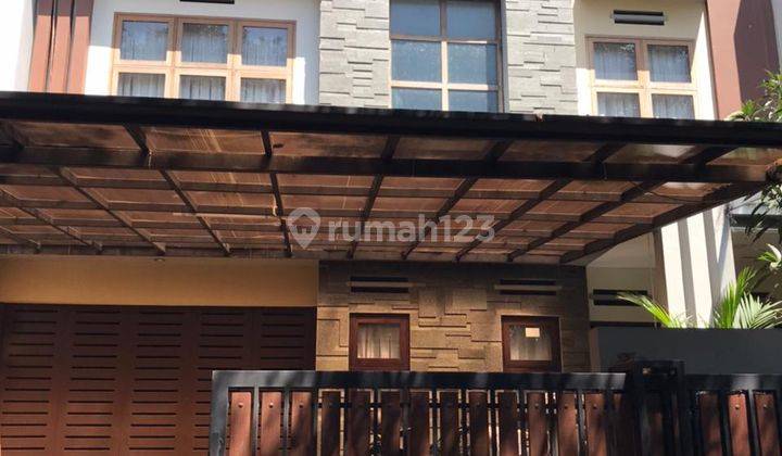 RUMAH TERAWAT 2 LANTAI DI SURYALAYA BANDUNG 1