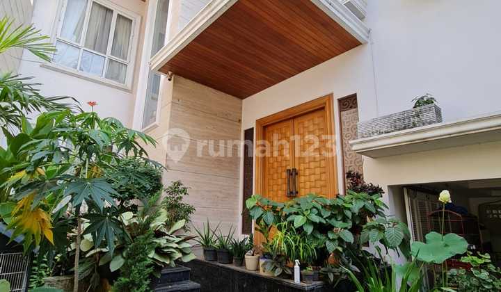 Rumah Mewah 4 Kamar Tidur, Pool di Cipete Jakarta Selatan 1