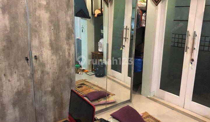 Dijual Rumah Semi Furnish di Taman Harapan Baru 3 Lantai  1