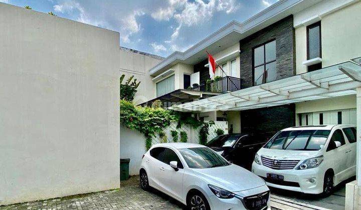 Townhouse Mewah Dengan Swimming Pool di Duren Tiga Jakarta Selatan  2