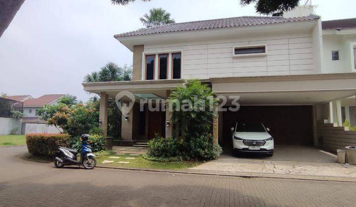 Beautiful House With Swimming Pool in Foresta Fresco Aria BSD City