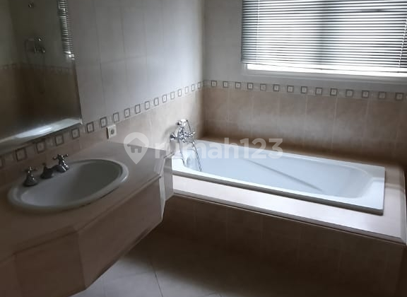 Spacious House in a Beautiful Environment at Less Belles 2