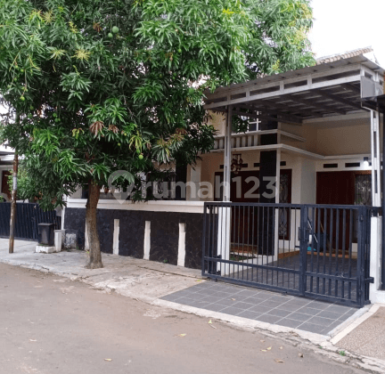 Rumah Bagus SHM di Kencana Loka 1