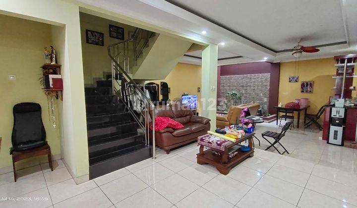 Rumah Luas Furnished Celebration Town Grand Wisata Bekasi 2