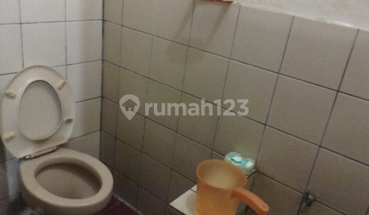 House on Jati Karapitan Street, Can Buy Half a House. 2