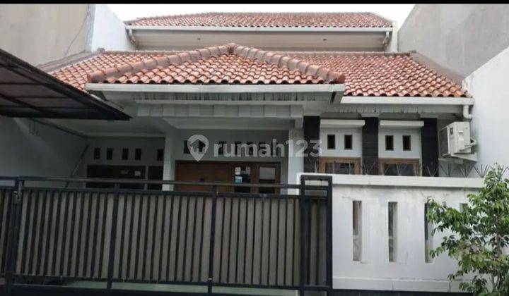 Rumah Cantik Di Rawamangun Lingkungan Nyaman Dan Aman 1