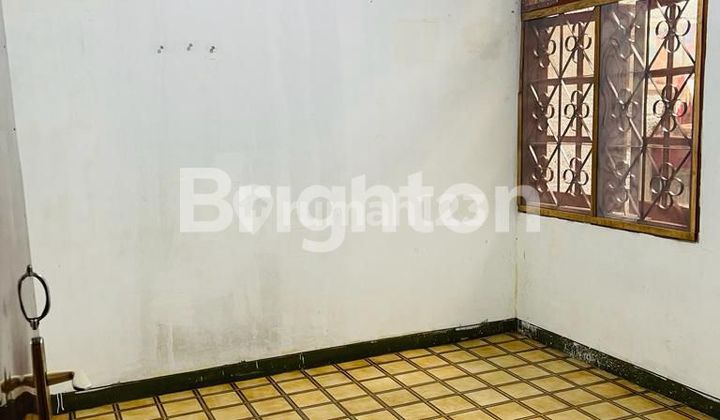 kamar tidur rumah hoek benua indah pabuaran