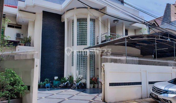 Rumah Hook Di KG Lokasi Belakang Mall Kelapa Gading Jakart 1