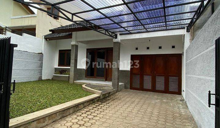 Rumah 2 Lantai Bagus Unfurnished SHM di Pondok Hijau , Bandung 1