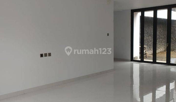 Rumah 2 Lantai Bagus Unfurnished SHM di Setiabudi , Bandung 1