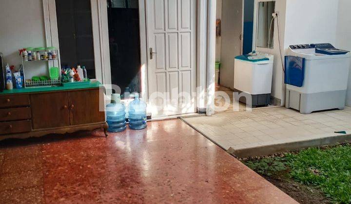 RUMAH HOOK DAN TERAWAT DI JL MANYAR KERTOADI SURABAYA 2