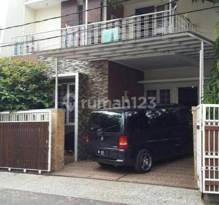 Rumah Cantik 2 Lantai Posisi Hoek Di Daerah Kelapa Gading 2