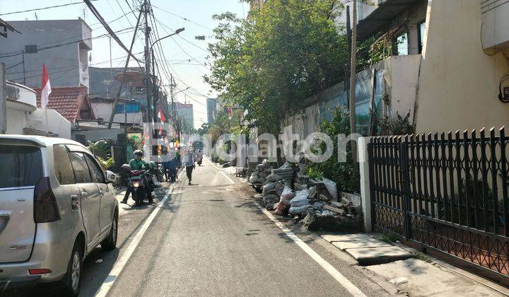 Rumah 2 1/2 Lantai Di jalan Kartini - Jakarta Pusat 2