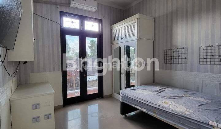 RUMAH FULL FURNISHED 2LT DLM RING ROAD DEKAT KAMPUS UPN 2