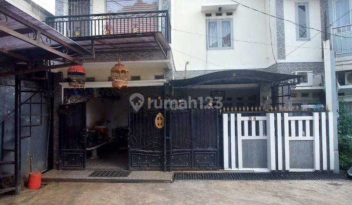 Rumah Hook 3 Lantai Siap Huni Di Bintara Bekasi  1