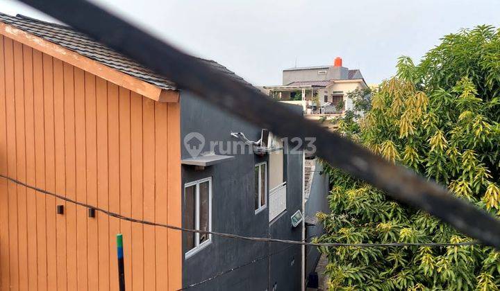 Rumah Hook 3 Lantai Siap Huni Di Bintara Bekasi  2