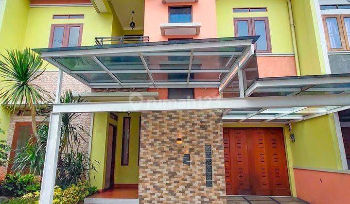 Rumah cantik terawat dalam cluster di pejaten  1