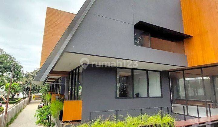 Modern tropical design at kemang 1