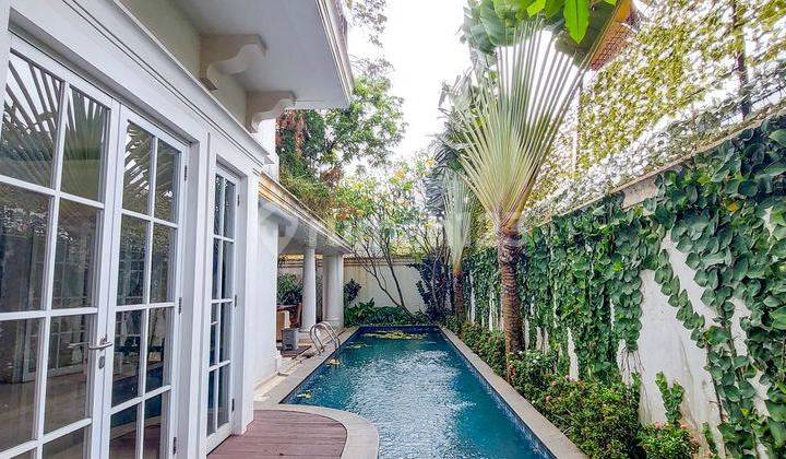 Classic modern house at Cipete