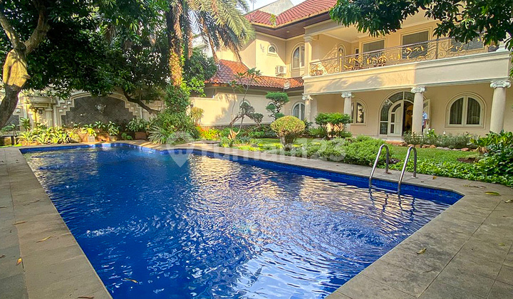 Rumah mewah classic di kawasan kemang, jakarta selatan