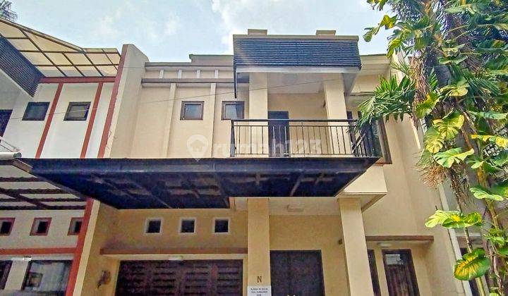 Rumah cantik dalam townhouse di kawasan antasari, jakarta selatan 1