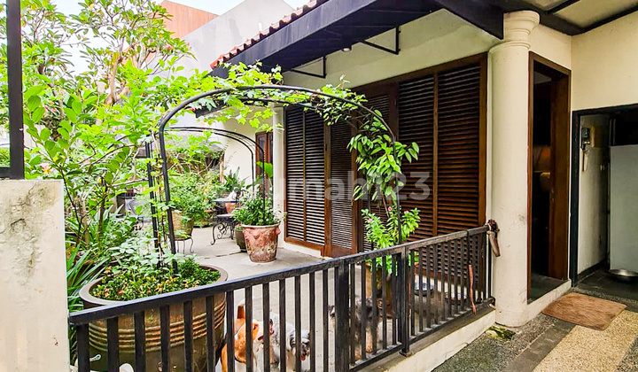 Rumah balinese style di dalam komplek kawasan cinere 2