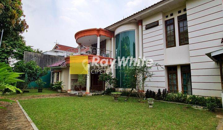 Rumah Terawat Hitung Tanah di Kebon Jeruk 2