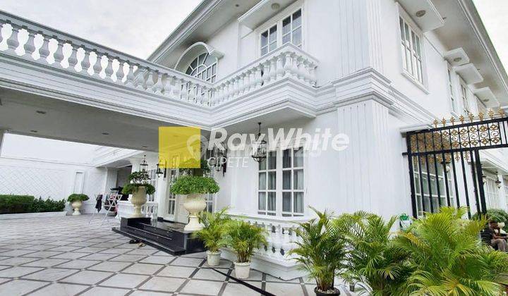 Rumah Mewah Classic di Pejaten Barat 2