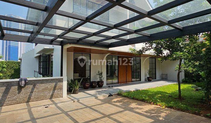 Rumah Desain Cantik, Lokasi Strategis Dekat Gandaria City 1